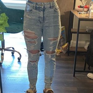 American eagle ripped skinny jeans